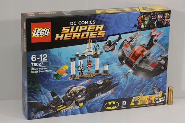 LEGO 76027 DC Super Heroes – Black Manta’s Attack