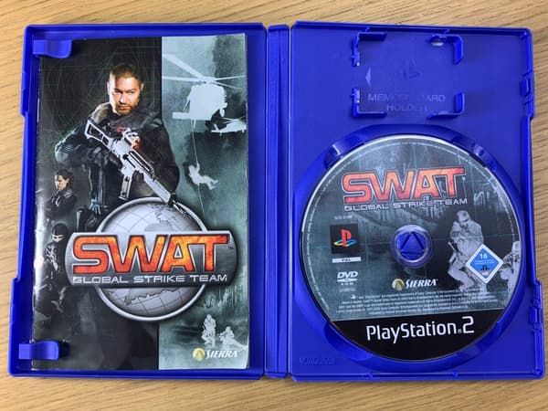 SWAT GLOBAL STRIKE TEAM – disc in excellent condition, complete set, ANG PS2