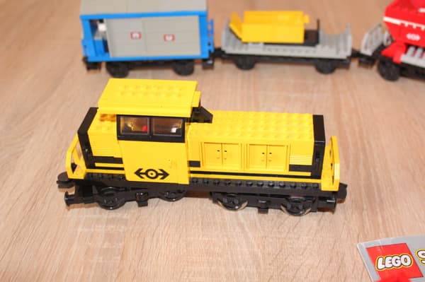 LEGO CITY TOWN TRAIN 4564-2 SET INSTRUCTIONS