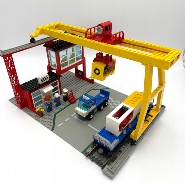 Lego Train 9v 4555 – Cargo Station