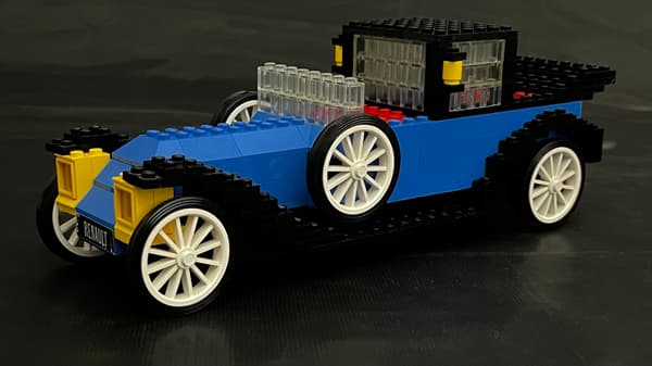 391 LEGO Blue Renault