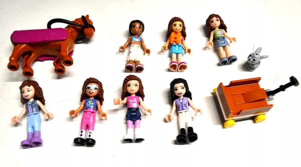 Lego FRIENDS minifigure set + horse