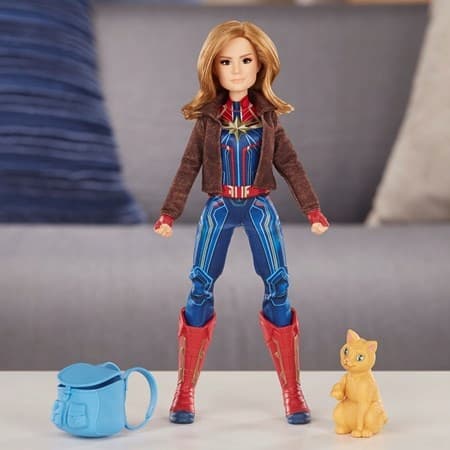 HASBRO Captain MARVEL Avengers doll, 30 cm