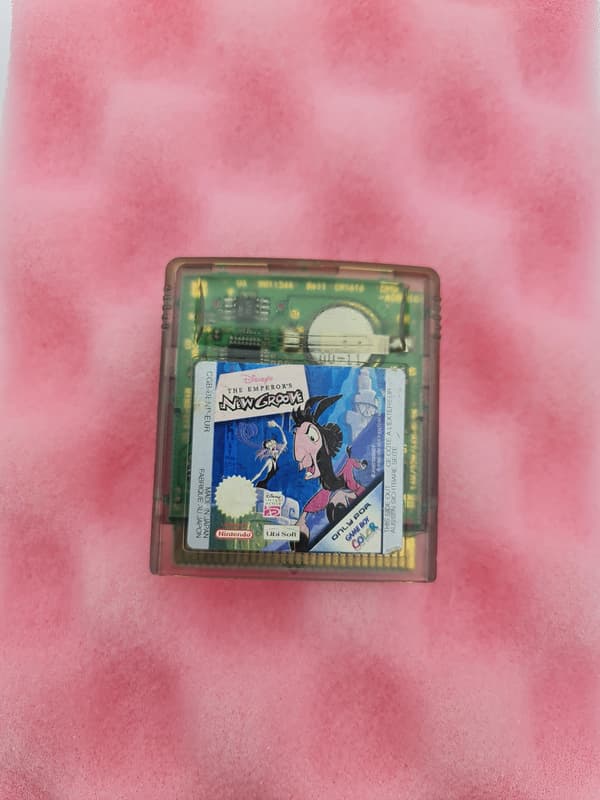 GAME BOY COLOUR: THE EMPEROR'S NEW GROOVE