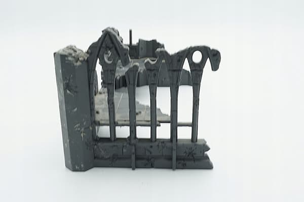 Warhammer 40k Gothic Ruins – 2-piece plastic terrain set