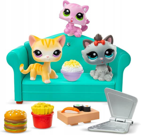 COLLECTORS’ SET: 3 ANIMALS, 7 ACCESSORIES, CODE CARD – FOR CHILDREN AGED 4+