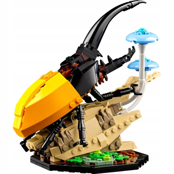 LEGO Ideas 21342 Insect Collection: Beetle, Butterfly, Mantis