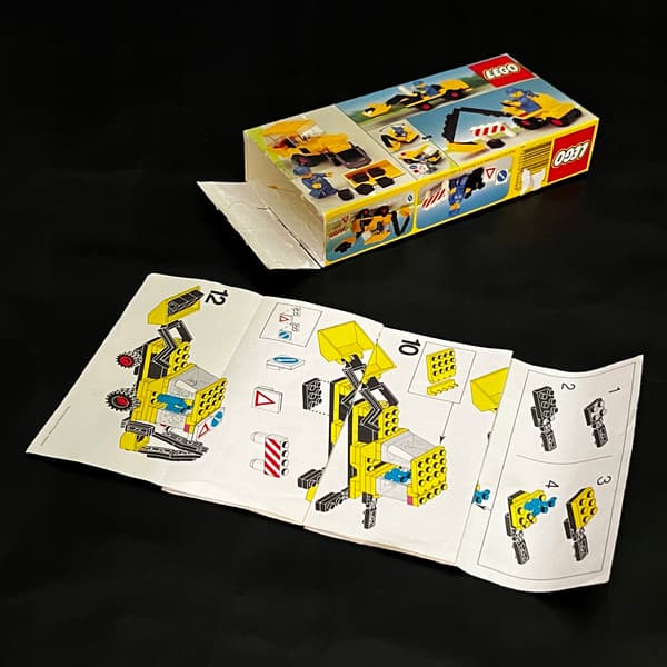 6686 LEGO Yellow Excavator