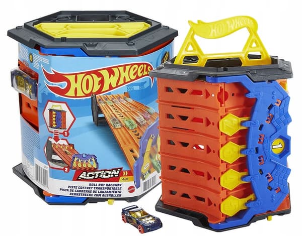 Hot Wheels 5-lane expandable racetrack set with garage