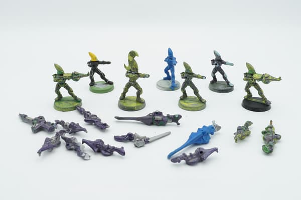 Warhammer 40k Space Crusade Eldar set of 7 plastic miniatures