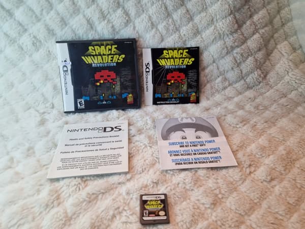 Space Invaders Revolution 10/10 ENG Nintendo DS