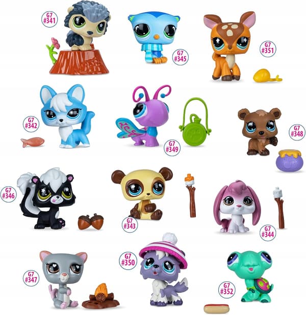 Basic Fun! Littlest Pet Shop Cozy Campfire Camping Set with 12 Figures