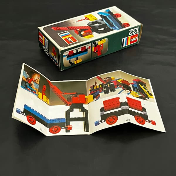 132 LEGO Crane and Wagon