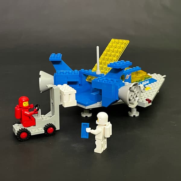 924 LEGO Space Cruiser