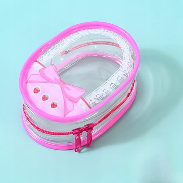 Clear figures from the Display Bag Fani, showing a PVC handle without a clasp