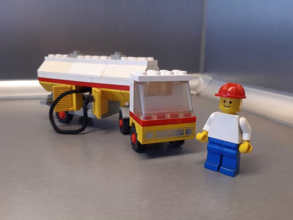 LEGO 671 Shell Fuel Pumper