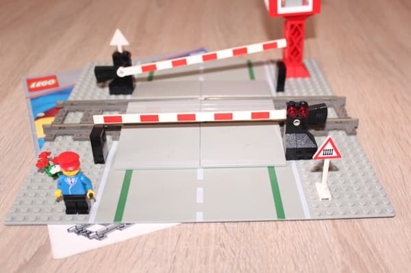 LEGO CITY TOWN TRAIN 4539 UNIQUE INSTRUCTIONS