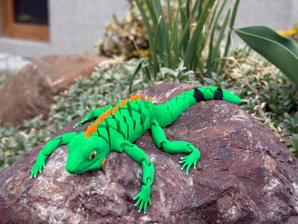 Iguana 3D – a segmented, movable, flexible figurine, terrarium decoration
