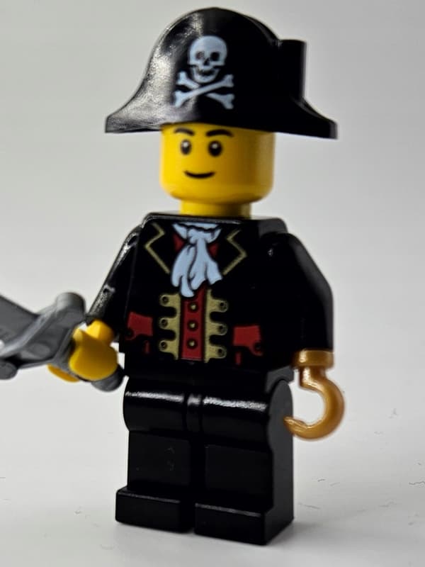 LEGO Pirates pi138a Captain – Bicorne Hat with Skull /