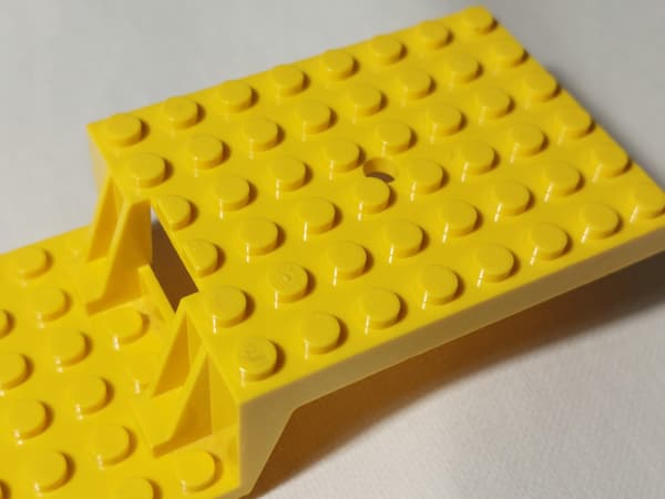 LEGO Train Chassis 2972b, yellow