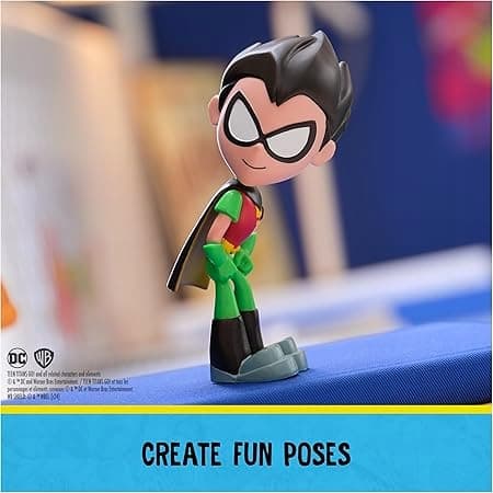 TWISTY TITANS ROBIN FLEXIBLE ACTION FIGURE FOR CHILDREN