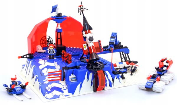LEGO Space 6983 Ice Planet Command Centre