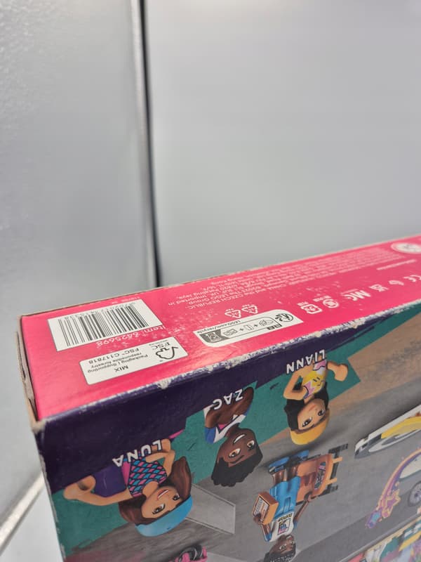 LEGO Friends Skatepark 41751 – Damaged packaging