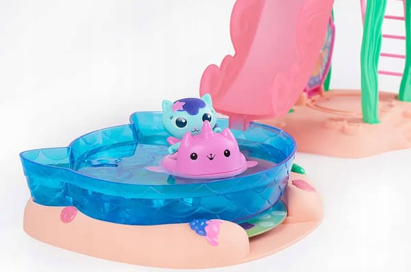 GABI’S CAT HOUSE – LARGE SET: POOL, 2 GABI MERMAID FIGURES + SLIDE