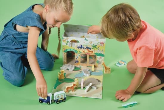 JUNGLE ZOO SET – 15 FLOSS & ROCK FIGURES