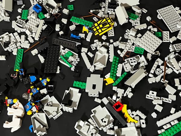 6074 LEGO Black Falcons Fortress