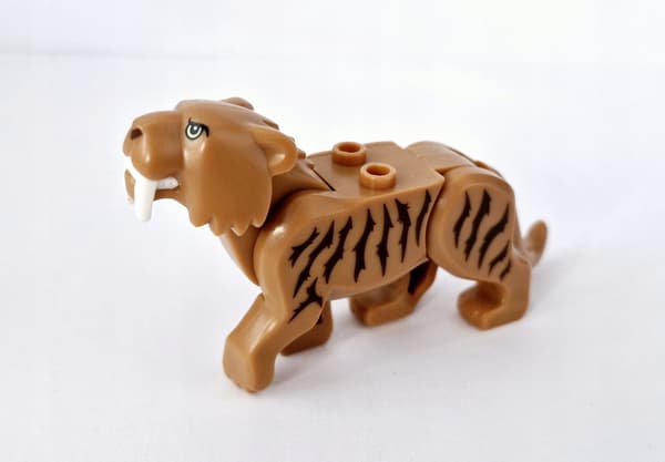 LEGO bb0787c03pb01 Sabre-toothed Tiger