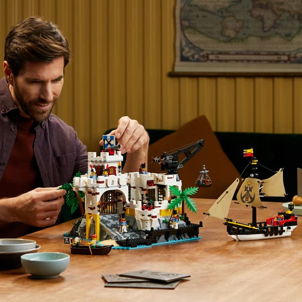 LEGO ICONS Eldorado Fortress 10320