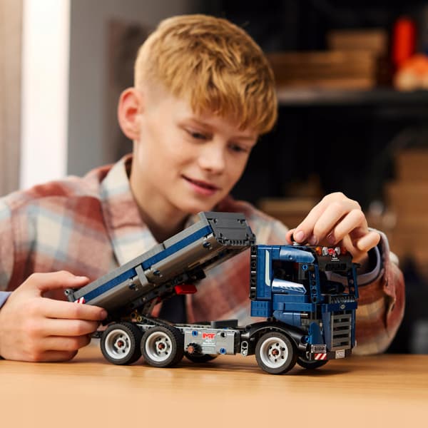 LEGO Technic Tipper with Tilting Bed 42203