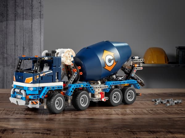 LEGO Technic Concrete Mixer 42112