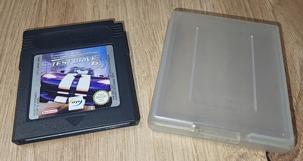 TEST DRIVE 6 – NINTENDO GAME BOY COLOUR GBC + BOX