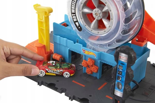 Hot Wheels Tyre Workshop Set with Vehicle for Children Aged 4–8