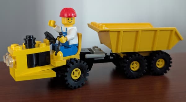 Lego 6532 Six-Wheel Dump Truck