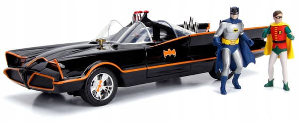 BATMAN BATMOBILE WITH LIGHTS AND JADA FIGURES