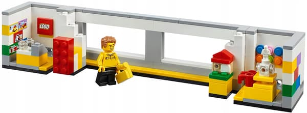 LEGO SET: Frame from the LEGO Shop 40359