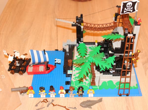 LEGO PIRATES ISLANDERS 6273-3 SET