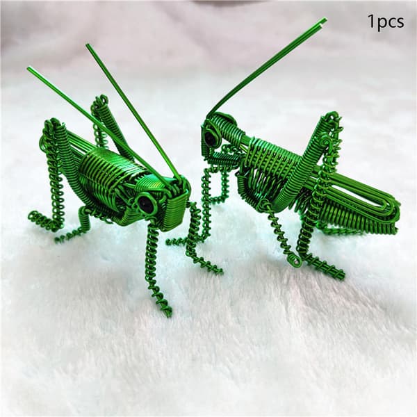 Grasshopper model, grasshopper sculpture, handmade grasshopper figurine