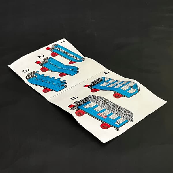 137 LEGO Sleeper Carriage
