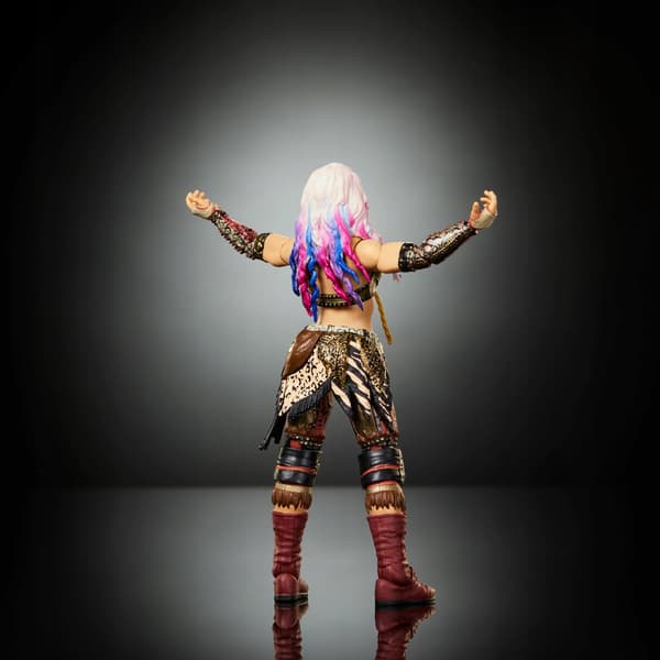 Mattel WWE Elite Giulia action figure, 15 cm