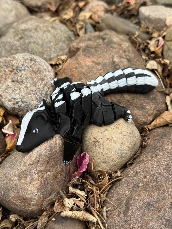 Skunk 3D moving segmented figurine, decorative item, gift, toy