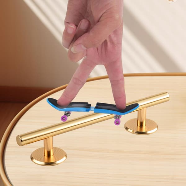 Round Finger Mini Skateboard Rail Game Gold 20 cm