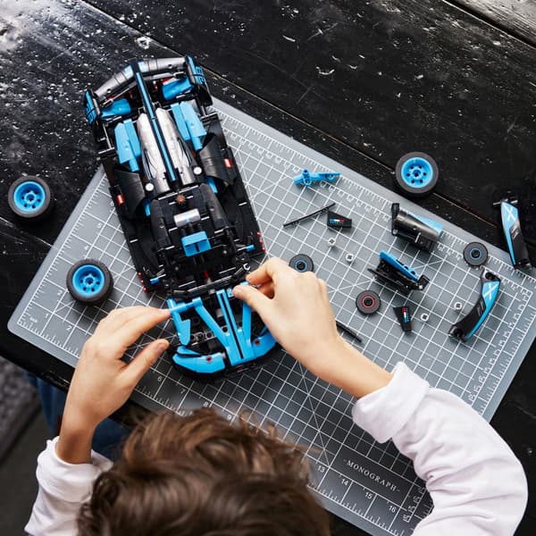 LEGO Technic 42162 – Bugatti Bolide Agile Blue