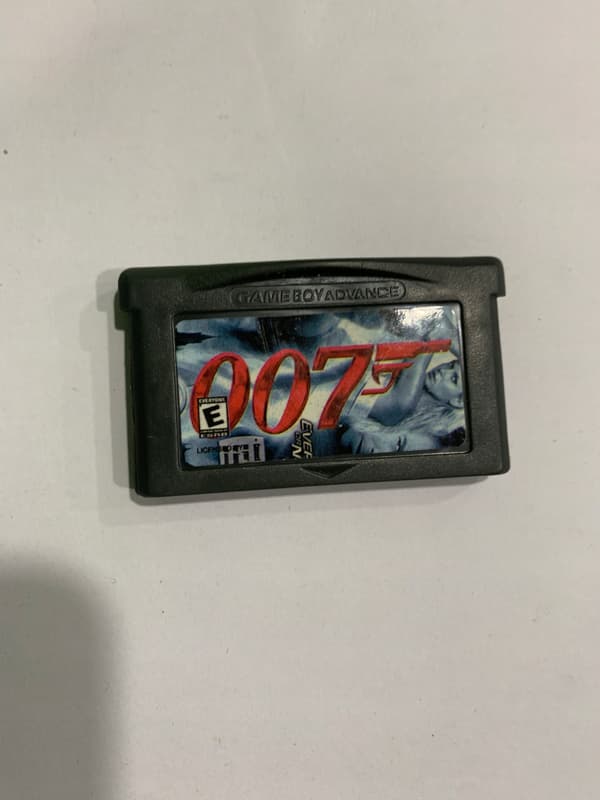 Nintendo Game Boy Advance game: 007 Everything or Nothing