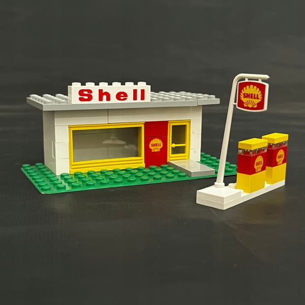 648 LEGO Shell Station