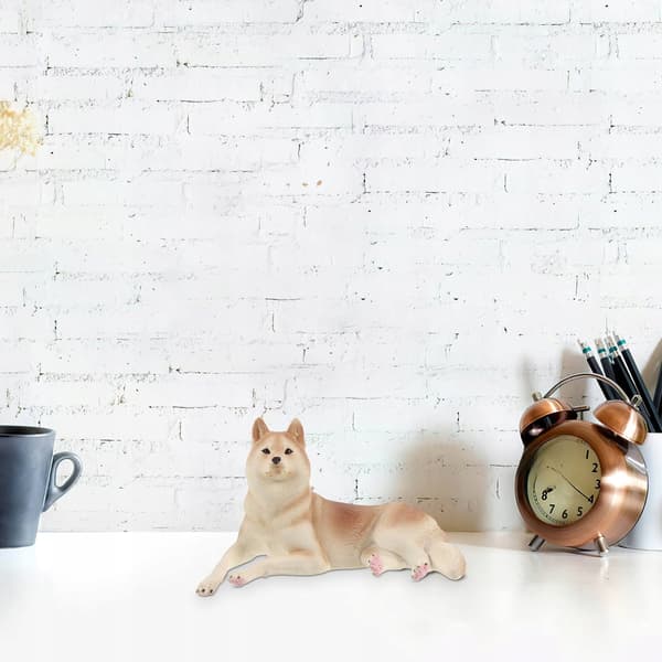 BROWN HUSKY FIGURINE – REALISTIC PLASTIC DECORATION