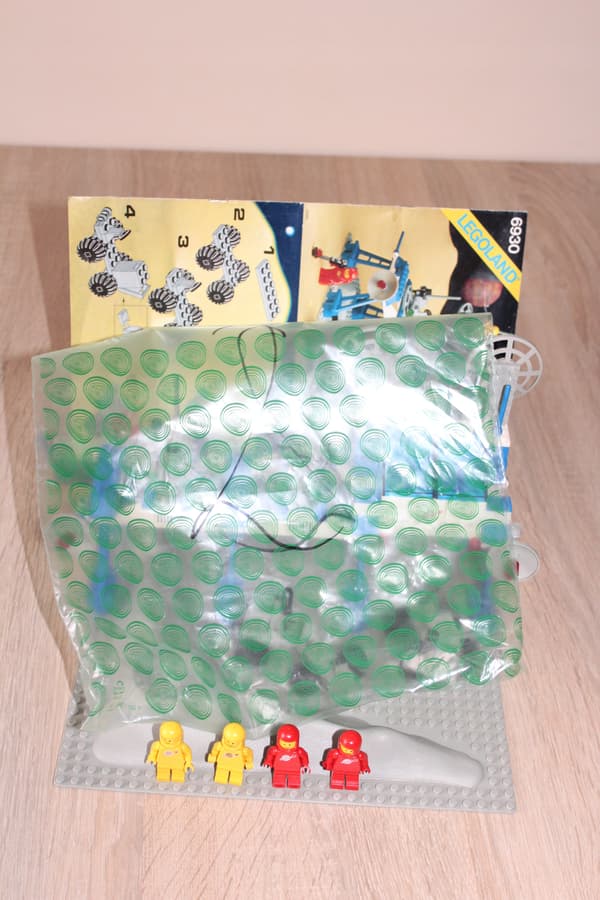 LEGO SPACE CLASSIC 6930-2 INSTRUCTION MANUAL: Space Supply Station SET